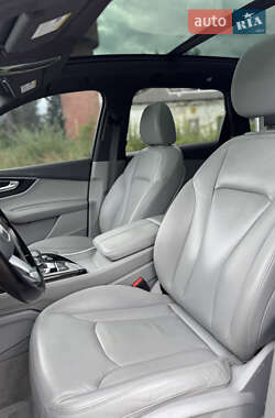 Внедорожник / Кроссовер Audi Q7 2019 в 