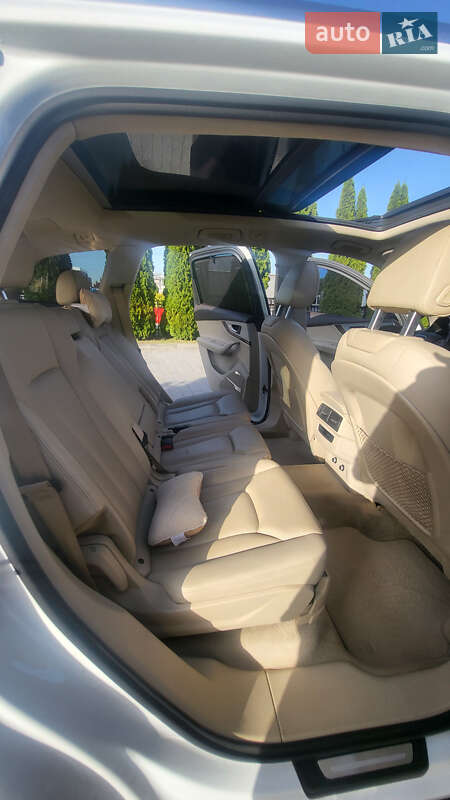 Внедорожник / Кроссовер Audi Q7 2017 в Львове