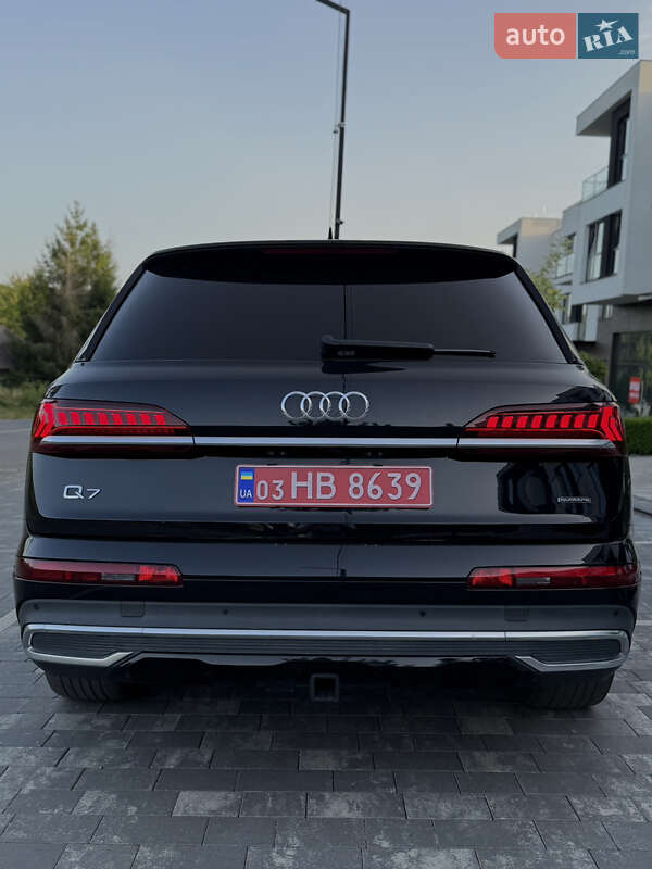 Позашляховик / Кросовер Audi Q7 2020 в Ужгороді