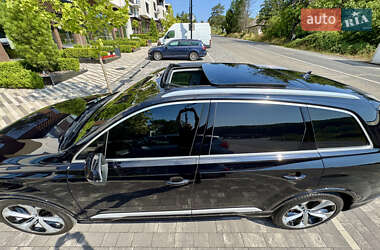 Позашляховик / Кросовер Audi Q7 2020 в 