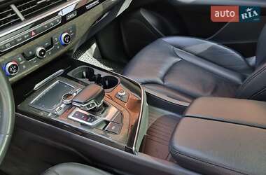 Внедорожник / Кроссовер Audi Q7 2018 в 