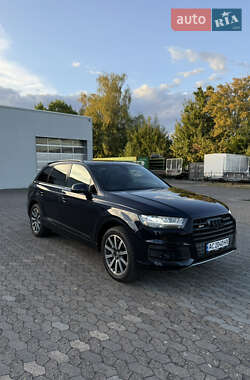 Позашляховик / Кросовер Audi Q7 2016 в 