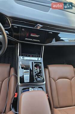 Внедорожник / Кроссовер Audi Q7 2023 в 