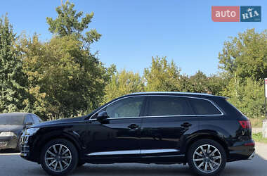 Внедорожник / Кроссовер Audi Q7 2015 в 