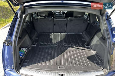 Позашляховик / Кросовер Audi Q7 2011 в 