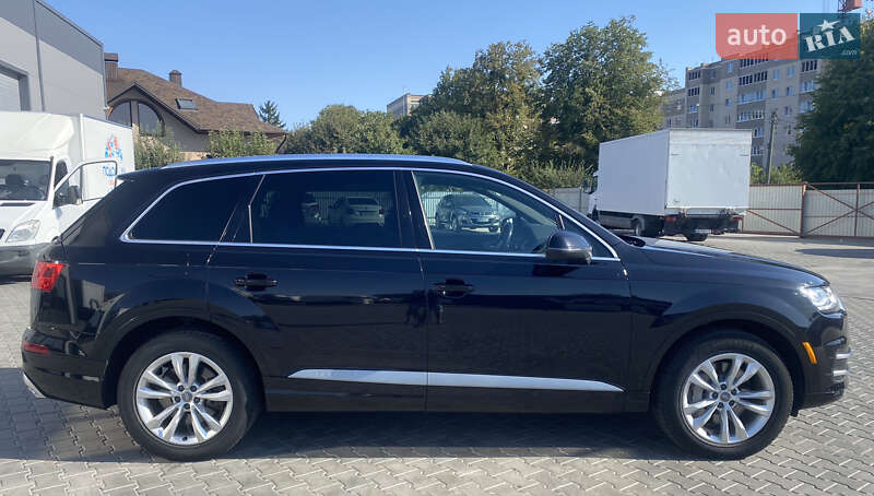 Позашляховик / Кросовер Audi Q7 2017 в Вінниці