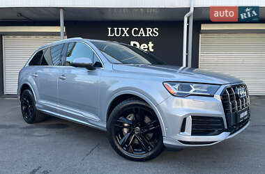 Позашляховик / Кросовер Audi Q7 2019 в Києві