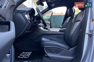 Позашляховик / Кросовер Audi Q7 2019 в 