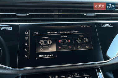 Позашляховик / Кросовер Audi Q7 2019 в 