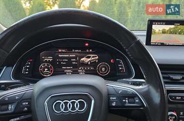 Позашляховик / Кросовер Audi Q7 2015 в 