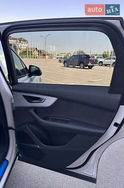 Позашляховик / Кросовер Audi Q7 2022 в 