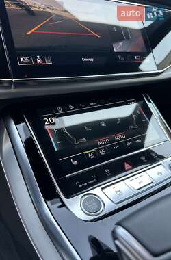 Позашляховик / Кросовер Audi Q7 2022 в 