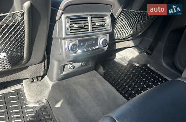 Позашляховик / Кросовер Audi Q7 2018 в 