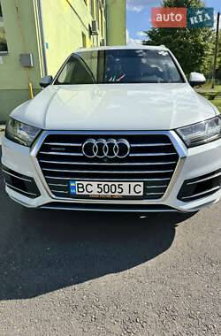 Позашляховик / Кросовер Audi Q7 2016 в 