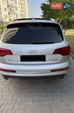 Внедорожник / Кроссовер Audi Q7 2013 в 