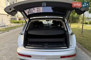 Внедорожник / Кроссовер Audi Q7 2013 в 