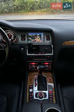 Внедорожник / Кроссовер Audi Q7 2013 в 