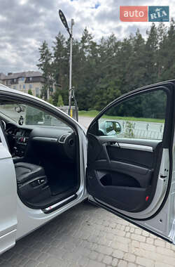 Внедорожник / Кроссовер Audi Q7 2011 в 
