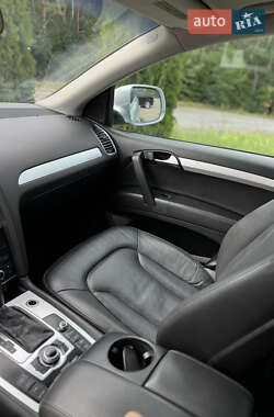 Внедорожник / Кроссовер Audi Q7 2011 в 