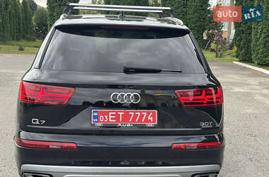 Позашляховик / Кросовер Audi Q7 2017 в 