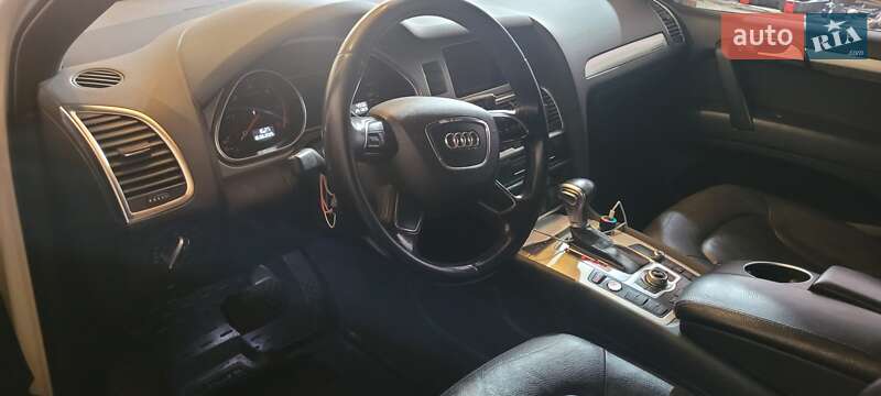 Внедорожник / Кроссовер Audi Q7 2013 в Сумах