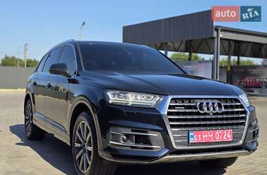Внедорожник / Кроссовер Audi Q7 2016 в 