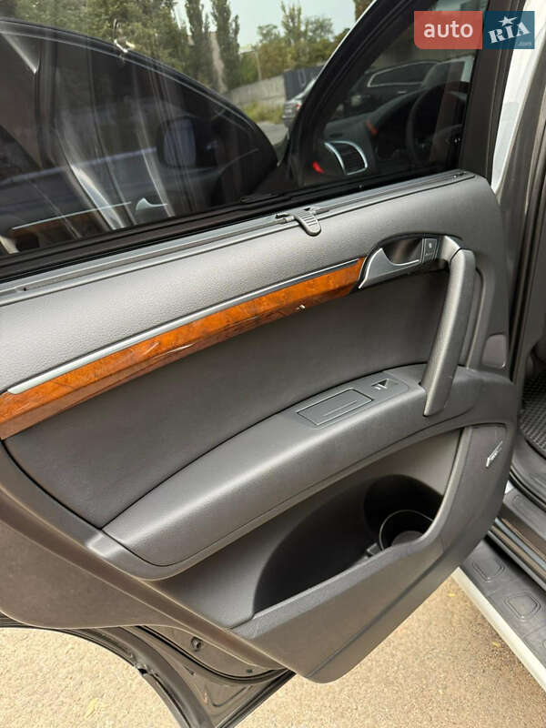 Внедорожник / Кроссовер Audi Q7 2014 в Черкассах