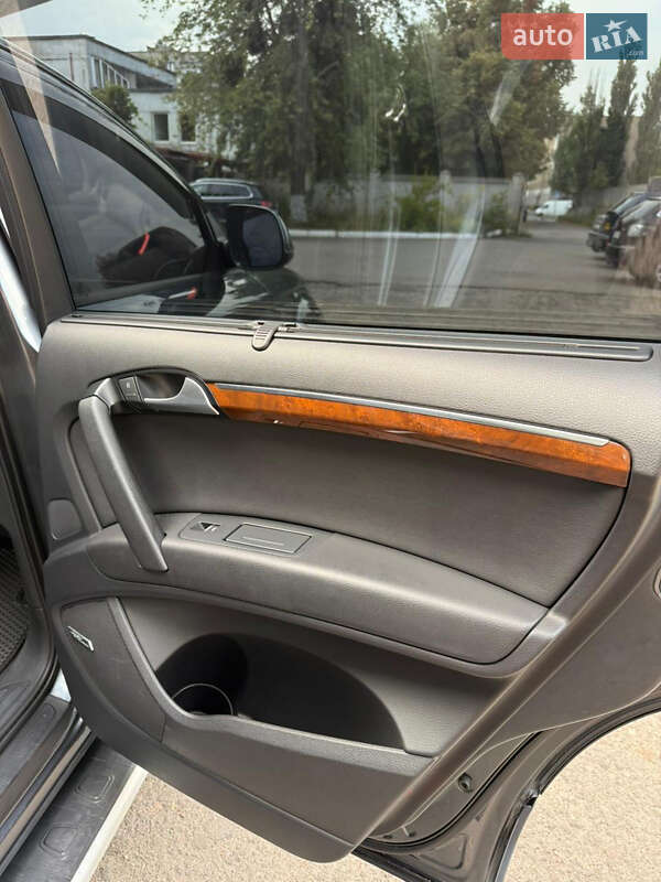 Внедорожник / Кроссовер Audi Q7 2014 в Черкассах