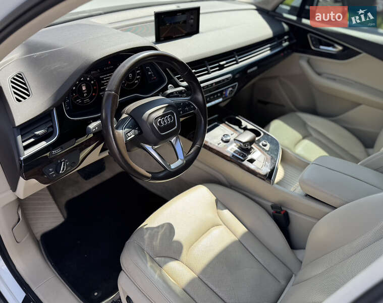Внедорожник / Кроссовер Audi Q7 2016 в Одессе