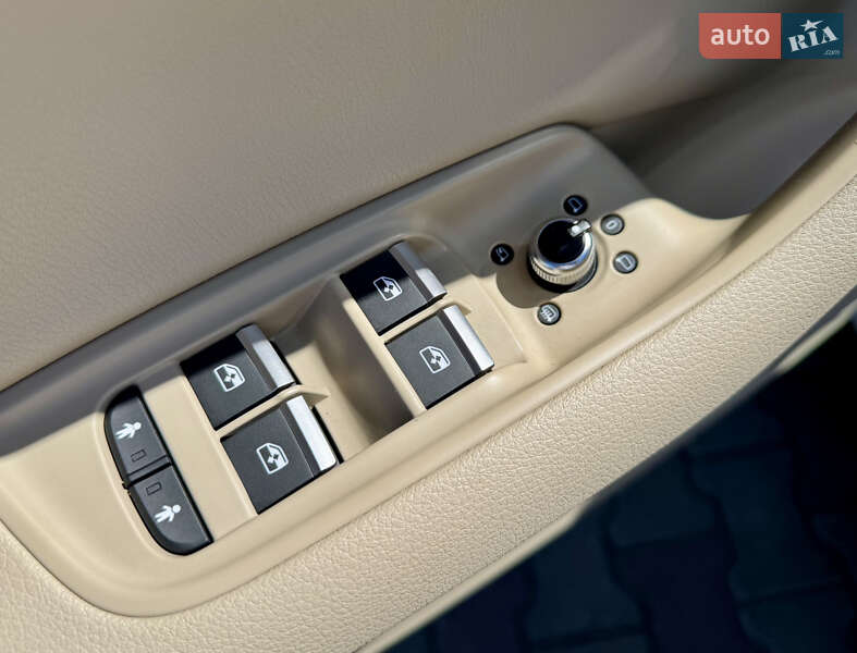 Внедорожник / Кроссовер Audi Q7 2016 в Одессе