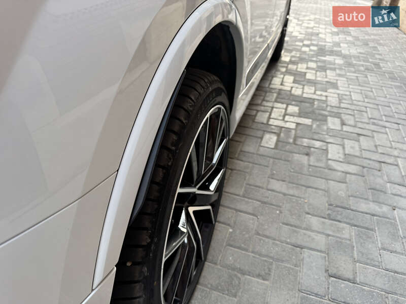 Внедорожник / Кроссовер Audi Q7 2019 в Черновцах