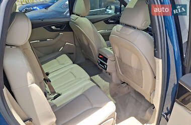 Внедорожник / Кроссовер Audi Q7 2018 в 