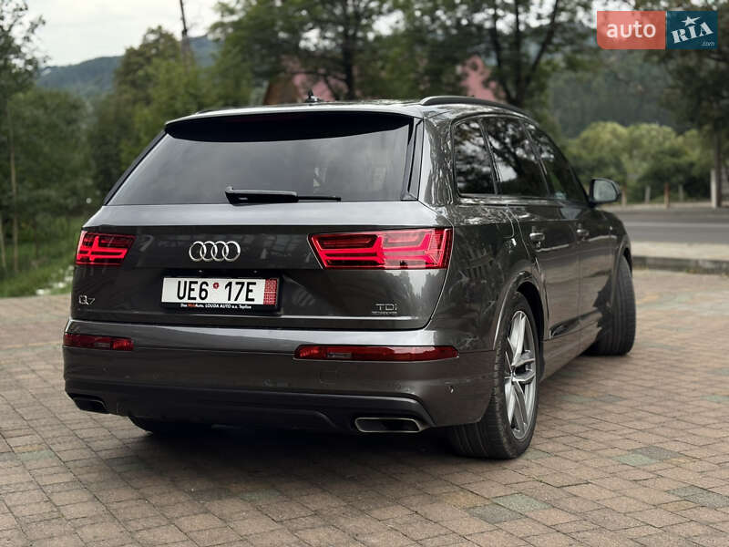 Внедорожник / Кроссовер Audi Q7 2018 в Яремче