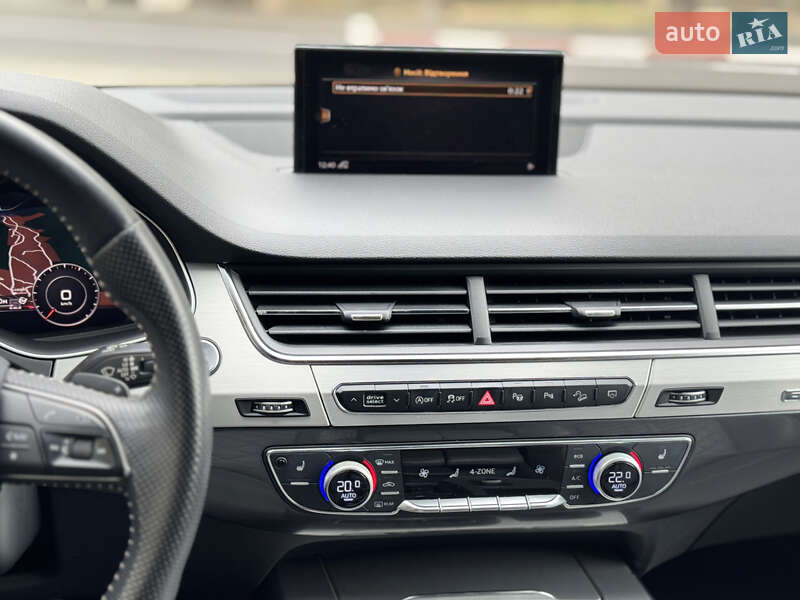 Внедорожник / Кроссовер Audi Q7 2018 в Яремче