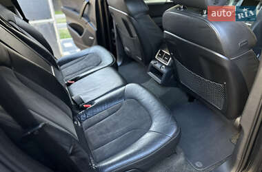 Позашляховик / Кросовер Audi Q7 2006 в 