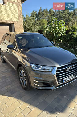 Внедорожник / Кроссовер Audi Q7 2018 в 