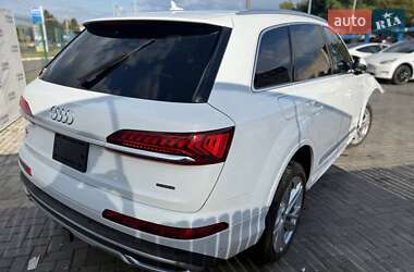 Внедорожник / Кроссовер Audi Q7 2021 в 