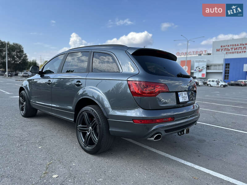 Внедорожник / Кроссовер Audi Q7 2014 в Днепре