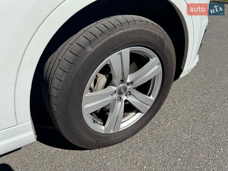 Внедорожник / Кроссовер Audi Q7 2018 в Киеве