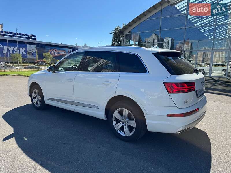 Внедорожник / Кроссовер Audi Q7 2018 в Киеве