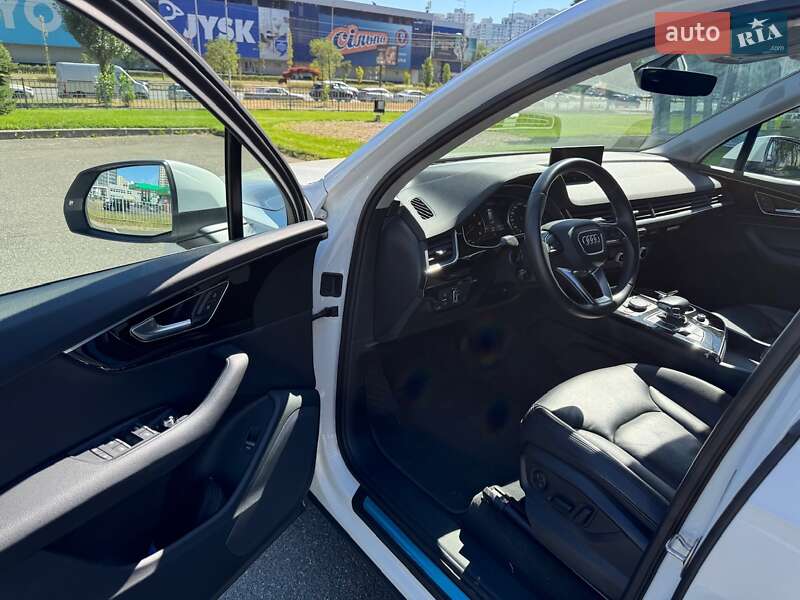 Внедорожник / Кроссовер Audi Q7 2018 в Киеве