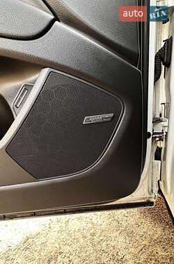 Внедорожник / Кроссовер Audi Q7 2012 в 