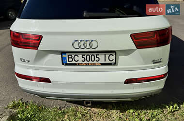 Позашляховик / Кросовер Audi Q7 2016 в 