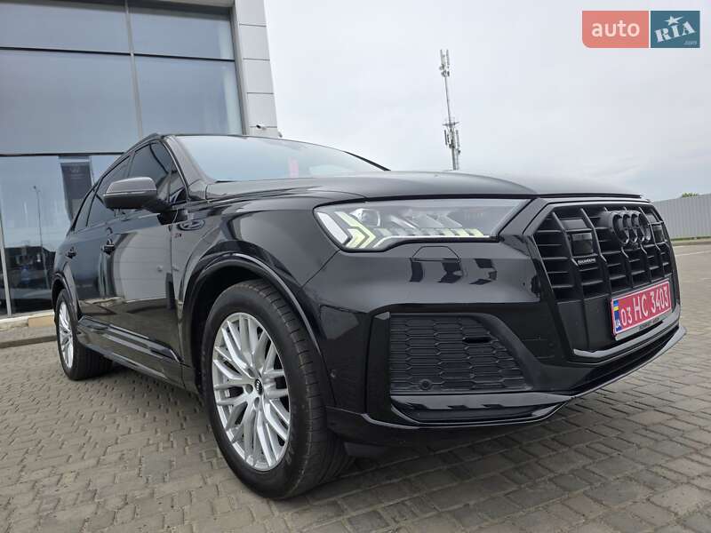 Позашляховик / Кросовер Audi Q7 2020 в Луцьку