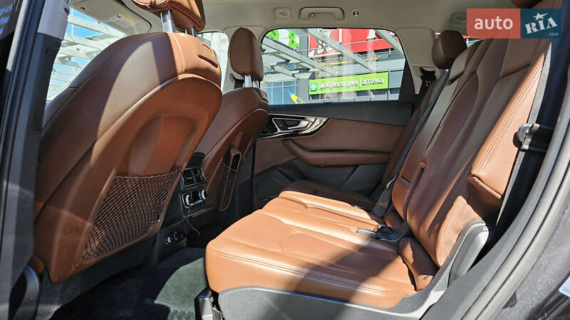 Позашляховик / Кросовер Audi Q7 2018 в Обухові