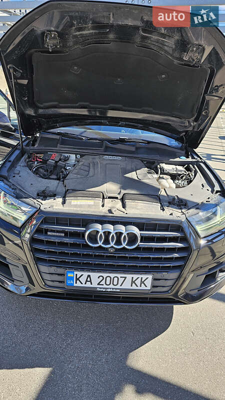 Позашляховик / Кросовер Audi Q7 2018 в Обухові