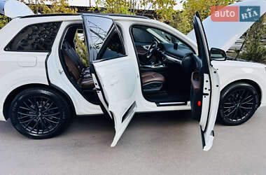 Позашляховик / Кросовер Audi Q7 2016 в 