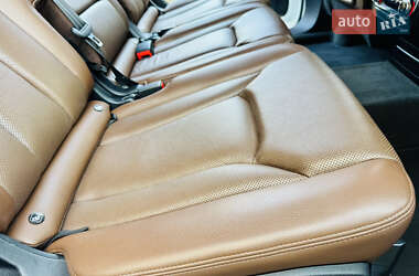 Позашляховик / Кросовер Audi Q7 2016 в 