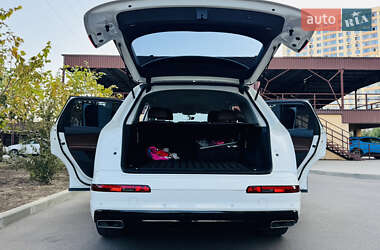 Позашляховик / Кросовер Audi Q7 2016 в 