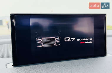 Позашляховик / Кросовер Audi Q7 2016 в 